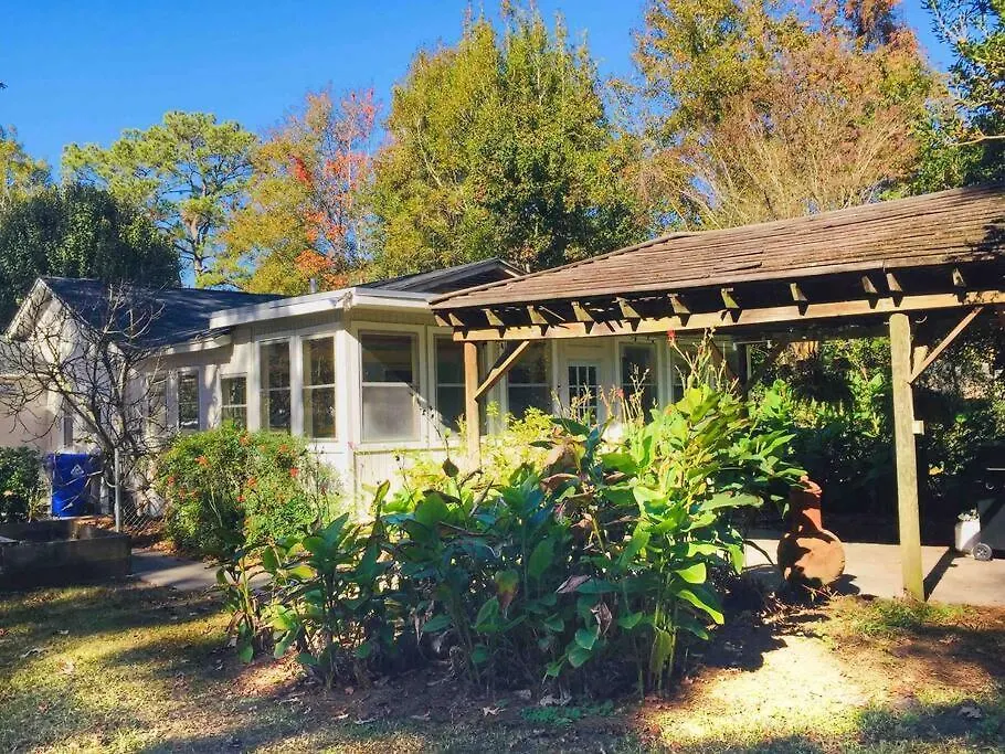 Hip Island House-1
