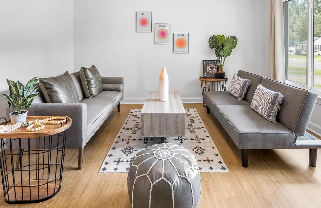 Southern Charm Getaway- 3Br In Park Circle-1
