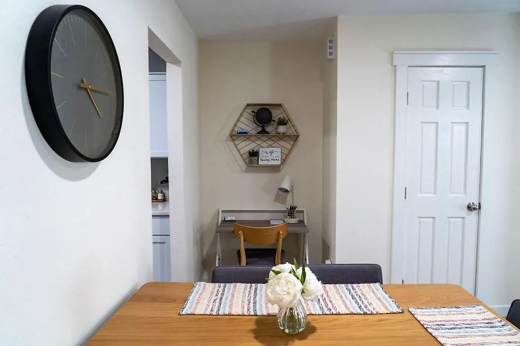 Madrona'S Cottage B- Fully Fenced And Pet Friendly-1