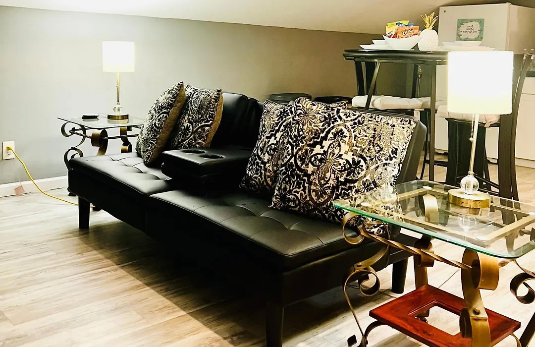 Loft Guest Suite 1 Bedroom-1