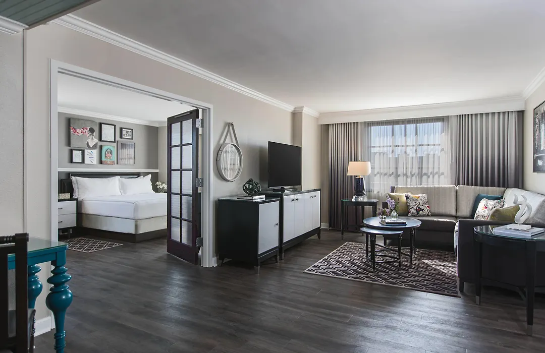 The Lindy Renaissance Charleston Hotel-1