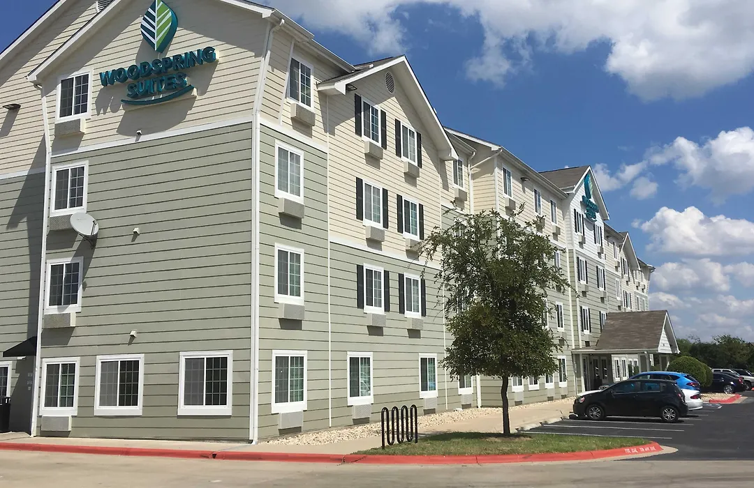 Woodspring Suites | North Charleston Airport I-526-1