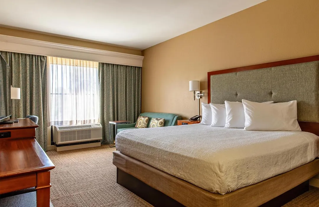 Hampton Inn Charleston-Daniel Island-1