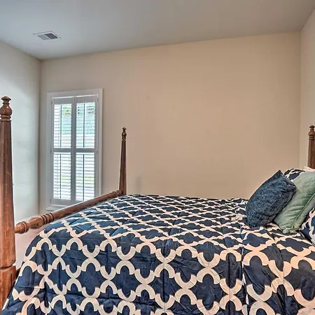 Charming Mount Pleasant Home 7 Miles To Beach!-2