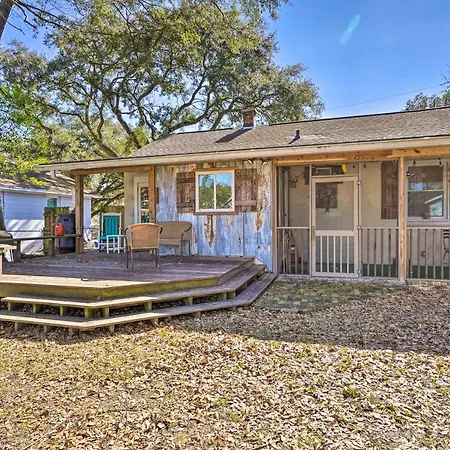 Cozy North Charleston Getaway With Fire Pit!-3