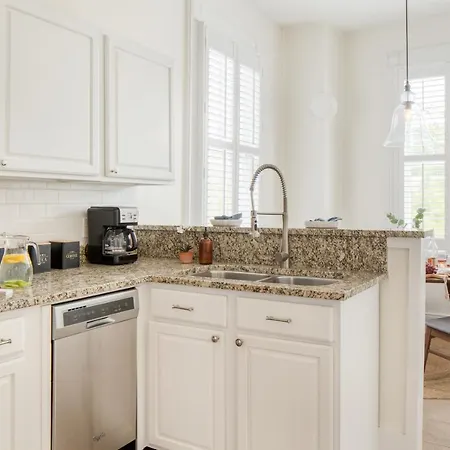 Pond By Avantstay 10Mins From French Quarter In The Iconic City Of Charleston W Balcony-3