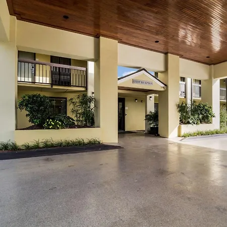 Quality Inn Coliseum-3