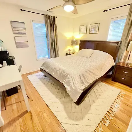 Private Room In House, Pool Access, Bikes & Beach Chairs-2
