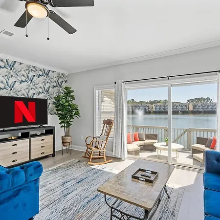 ☆Live On The Water! Lake Palmetto Palm W/ Patio - 10Min To Downtown & Beaches☆-3