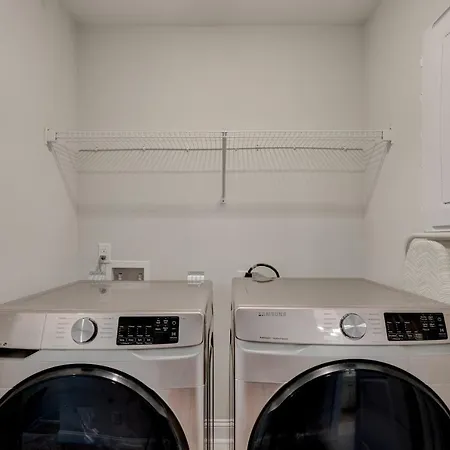Lowcountry Retreat 3Br Townhouse Charm, North Charleston-2