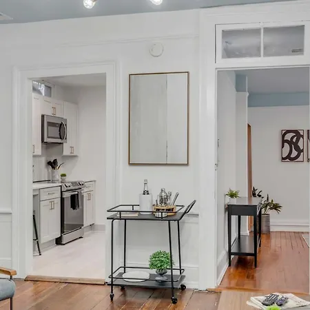 The Palmetto House B- Walk To King Street-3