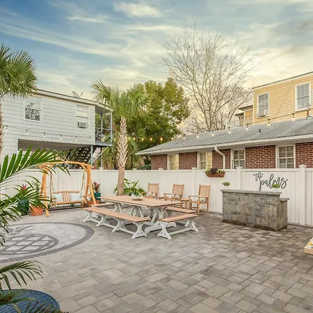 Hidden Outdoor Oasis - 1 Block To King-2