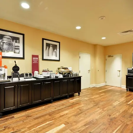 Hampton Inn & Suites North Charleston-University Boulevard-2