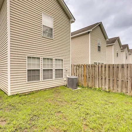 Charming North Charleston Townhome - Pets Welcome!-3