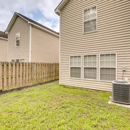 Charming North Charleston Townhome - Pets Welcome!-2