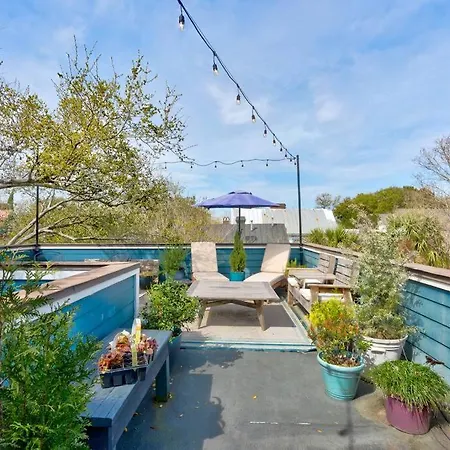 Elegant Sunlit Home With Private Rooftop Oasis-3