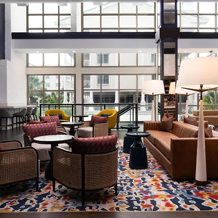 Hilton Garden Inn Charleston Waterfront/Downtown-2