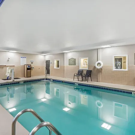 Comfort Inn & Suites North Charleston - Northwoods-2