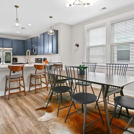 Penny Lane, Park Circle, 15M Dwtn Chs-3